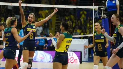 Brasil superou Sérvia em jogo emocionante. Foto: FIVB