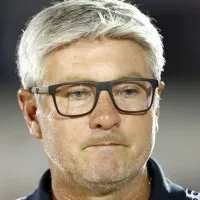 Em protesto, torcida do Santos \'desafia\' Odair e elenco principal do Santos para duelo