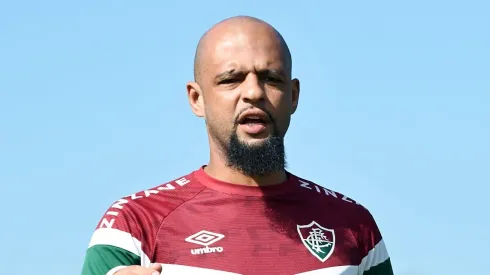 FOTO DE MAILSON SANTANA/FLUMINENSE FC - Felipe Melo recebe notícia ruim no Fluminense