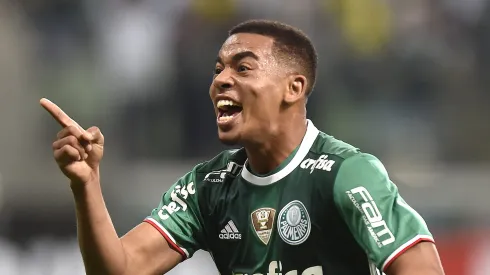 SAO PAULO – SP – 30/06/2016 – BRASILEIRO A 2016/PALMEIRAS X FIGUEIRENSE – Gabriel Jesus do Palmeiras comemora seu gol durante partida contra o Figueirense pelo Campeonato Brasileiro A 2016 na Arena Allianz Parque.
