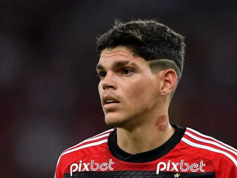 Está decidido: Flamengo bate o martelo sobre futuro de Ayrton Lucas após da Roma