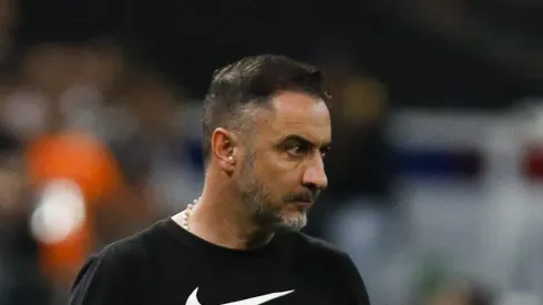 Photo by Ricardo Moreira/Getty Images - Vítor Pereira expõe situação no Corinthians