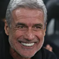 Fim da especulação! Treinador do Botafogo segue após time árabe recuar por pressão da torcida