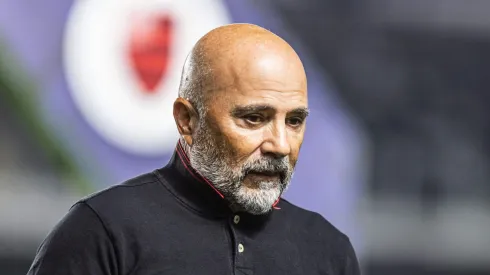 SP - SANTOS - 25/06/2023 - BRASILEIRO A 2023, SANTOS X FLAMENGO - Jorge Sampaoli tecnico do Flamengo durante partida contra o Santos no estadio Vila Belmiro pelo campeonato BRASILEIRO A 2023. Foto: Abner Dourado/AGIF