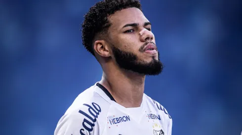 Foto: Raul Baretta/Santos FC - Nathan, ex-Vasco, se envolveu em polêmica na madrugada e notícia chegou à São Januário