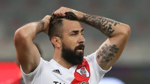 CURITIBA, BRAZIL – NOVEMBER 24: Lucas Pratto of River Plate reacts during a round of sixteen first leg match between Athletico Paranaense and River Plate at Arena da Baixada on November 24, 2020 in Curitiba, Brazil. (Photo by Rodolfo Buhrer -Pool/Getty Images)
