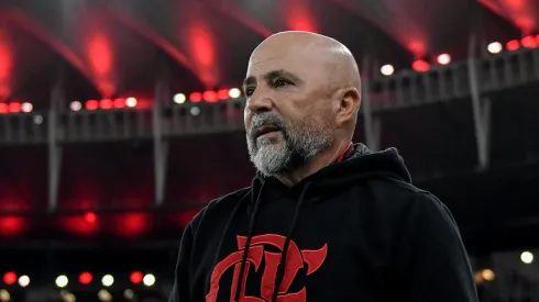 Jorge Sampaoli, técnico do Flamengo, durante partida contra o Grêmio no Maracanã pelo Brasileirão 2023. Foto: Thiago Ribeiro/AGIF