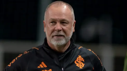 Alessandra Torres/AGIF – Mano Menezes, Internacional.