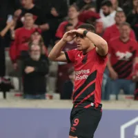 Vitor Roque é decisivo contra o Palmeiras e \'enlouquece\' torcida do Athletico-PR