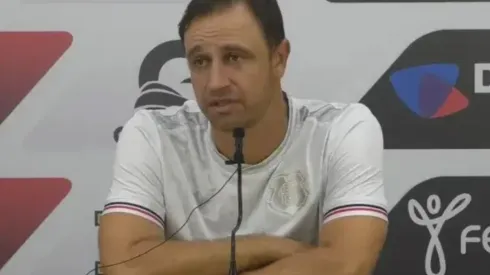 Foto: Reprodução Santa Cruz- Fala das dificuldades de trazer reforços