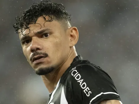 Atacante da Seleção Brasileira 'se rende' ao talento de Tiquinho Soares no Botafogo
