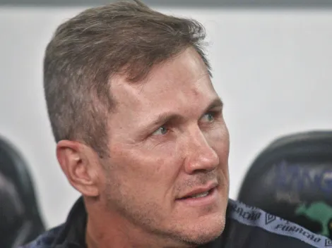 +3 foram afastados hoje, não jogam mais no Santos: Turra manda trio embora