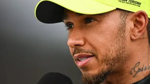 Hamilton segue com contrato com a Mercedes até o fim deste ano