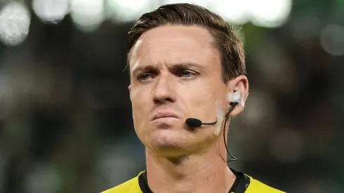 PR – CURITIBA – 11/05/2023 – BRASILEIRO A 2023, CORITIBA X VASCO – O arbitro Ramon Abatti Abel durante partida entre Coritiba e Vasco no estadio Couto Pereira pelo campeonato BRASILEIRO A 2023. Foto: Robson Mafra/AGIF