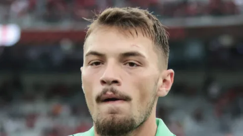 PR – CURITIBA – 27/05/2023 – BRASILEIRO A 2023, ATHLETICO-PR X GREMIO – Gabriel Grando goleiro do Gremio antes da partida contra o Athletico-PR no estadio Arena da Baixada pelo campeonato BRASILEIRO A 2023. Foto: Robson Mafra/AGIF