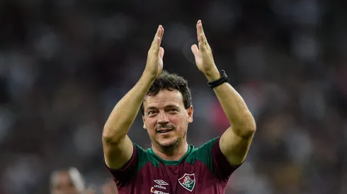Fernando Diniz, técnico do Fluminense, comemoram vitória ao final da partida contra o River Plate no Maracanã pela Libertadores 2023. Foto: Thiago Ribeiro/AGIF