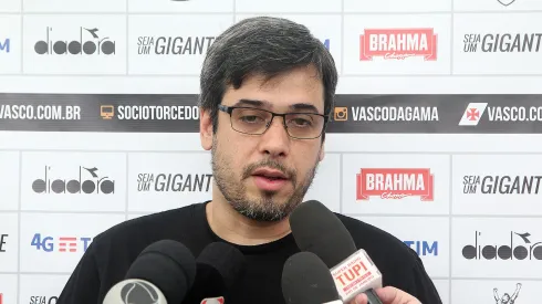 Euriquinho, candidato a presidencia do Vasco, prestando coletiva em São Januário.<br />
Foto: Reprodução Site Oficial Vasco/Paulo Fernandes