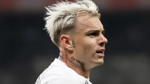 Foto: Fernando Moreno/AGIF - Róger Guedes marcou o gol da vitória do Timão