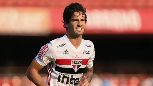 Foto: Marcello Zambrana/AGIF - O jogador Alexandre Pato, em foto de arquivo, atuando pelo Sao Paulo Futebol Clube no ano de 2019.