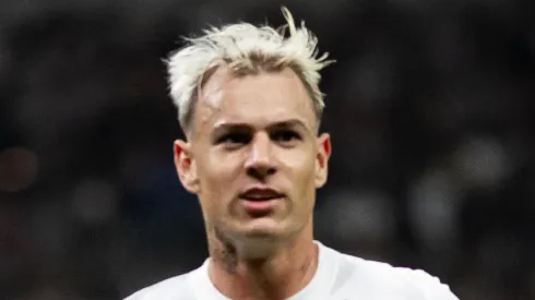 MG - BELO HORIZONTE - 08/07/2023 - BRASILEIRO A 2023, ATLETICO-MG X CORINTHIANS - Roger Guedes jogador do Corinthians comemora seu gol durante partida contra o Atletico-MG no estadio Mineirao pelo campeonato Brasileiro A 2023. Foto: Fernando Moreno/AGIF