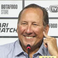 Textor ‘dá aperitivo’ sobre novo uniforme e deixa a torcida atiçada na web