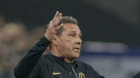 Photo by Miguel Schincariol/Getty Images - Luxemburgo perde jogador no Corinthians