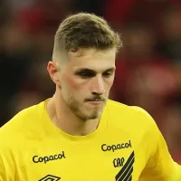 Bento é surpreendido no Athletico-PR com declaração do presidente do Benfica