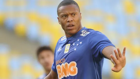 Rio de Janeiro, 07/09/2014 - Julio Baptista do Cruzeiro na partida entre Fluminnese e Cruzeiro pelo campeonato brasileiro. FOTO DANIEL RAMALHO/AGIF