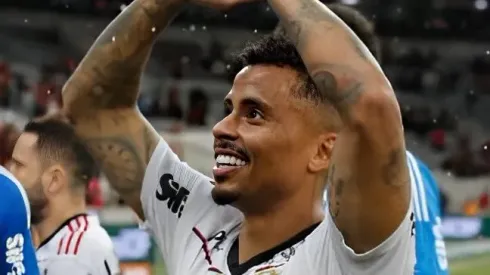 Reprodução Site Oficial Flamego/Gilvan de Souza - Allan vive situação com Thiago Maia