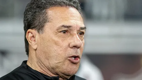 MG - BELO HORIZONTE - 08/07/2023 - BRASILEIRO A 2023, ATLETICO-MG X CORINTHIANS - Vanderlei Luxemburgo tecnico do Corinthians durante partida contra o Atletico-MG no estadio Mineirao pelo campeonato Brasileiro A 2023. Foto: Fernando Moreno/AGIF