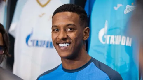 Foto: Zenit - Robert Renan, zagueiro.