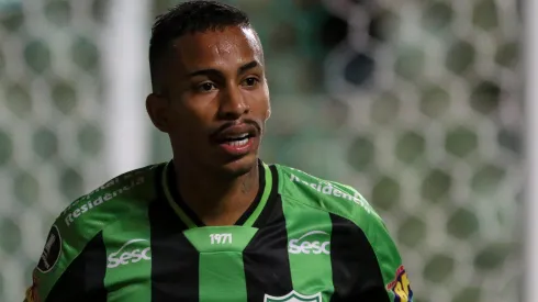 MG - Belo Horizonte - 27/04/2022 - LIBERTADORES 2022 AMERICA-MG X TOLIMA - Paulinho Boia jogador do America-MG durante partida contra o Tolima no estadio Independencia pelo campeonato Copa Libertadores 2022. Foto: Fernando Moreno/AGIF