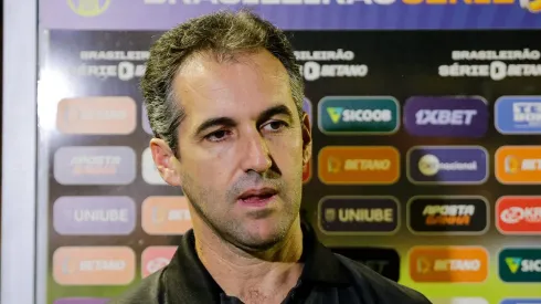 PE - RECIFE - 19/07/2023 - BRASILEIRO B 2023, SPORT X VITORIA - Leo Conde tecnico do Vitoria durante partida contra o Sport no estadio Ilha do Retiro pelo campeonato Brasileiro B 2023. Foto: Rafael Vieira/AGIF