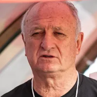 Jogador fica fora dos relacionado e Felipão terá mudanças na zaga