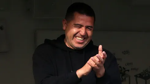 Foto: Daniel Jayo/Getty Images – Riquelme foi revelado no Argentinos Juniors, onde joga Mateo Coronel, alvo do Grêmio