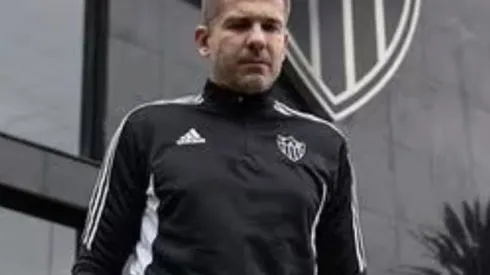 Gerente de futebol do Atlético, Victor Leandro Bagy — Foto: Pedro Souza / Atlético