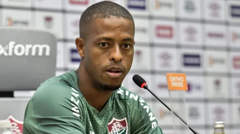 RJ – Rio de Janeiro – 12/01/2023 – FLUMINENSE, APRESENTACAO KENO – Keno fala aos jornalista durante sua apresentacao oficial como jogador do Fluminense em coletiva de imprensa realizada no CT Carlos Castilho. Foto: Thiago Ribeiro/AGIF Foto: Thiago Ribeiro/AGIF