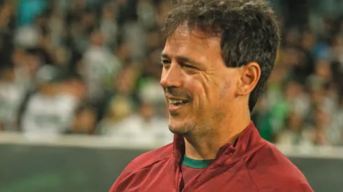 Foto: Gabriel Machado/AGIF - Diniz: técnico terá reforços no próximo jogo do Flu