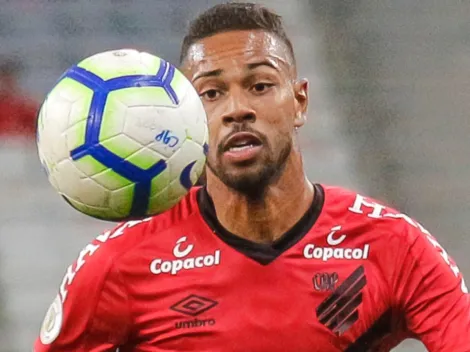 Athletico recebe bolada milionária em venda de Renan Lodi