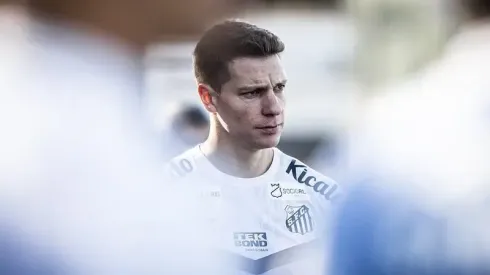 QUANDO? Julio Furch tem possível data de estreia revelada no Santos - Foto: Raul Barletta/Santos FC