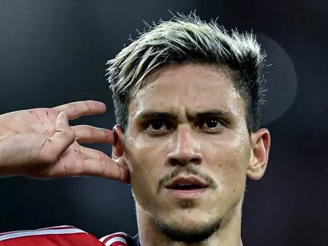 Camisa 8 ‘esquece’ o Vasco para jogar em arquirrival com Pedro e cia