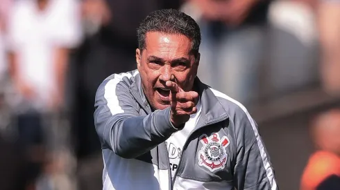 Foto: Ettore Chiereguini/AGIF - Luxemburgo pode perder uma peça que sempre usa entre os 11 do Corinthians.