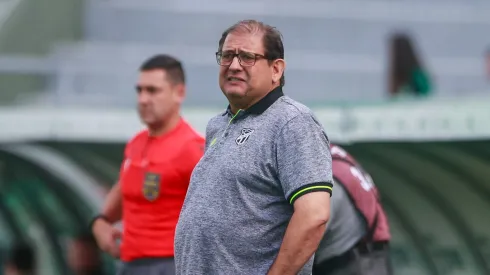 Guto Ferreira, técnico do Ceará, durante partida contra o Juventude no estadio Alfredo Jaconi pelo campeonato Brasileiro B 2023. Foto: Luiz Erbes/AGIF
