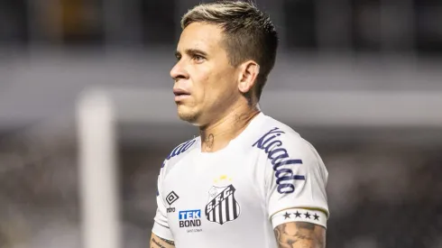 Foto: Abner Dourado/AGIF - Soteldo segue com situação indefinida no Santos