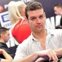 Vegano, artista e fera no xadrez: saiba mais sobre Michael Addamo