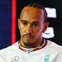 F1: Hamilton acredita que duelaria com Verstappen se ocupasse o lugar de Pérez