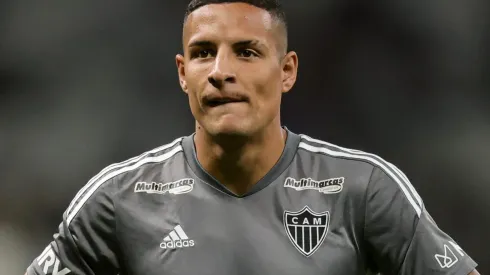 MG – BELO HORIZONTE – 08/07/2023 – BRASILEIRO A 2023, ATLETICO-MG X CORINTHIANS – Guilherme Arana jogador do Atletico-MG durante aquecimento antes da partida contra o Corinthians no estadio Mineirao pelo campeonato Brasileiro A 2023. Foto: Gilson Lobo/AGIF