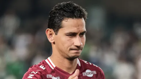 PR - CURITIBA - 24/07/2023 - BRASILEIRO A 2023, CORITIBA X FLUMINENSE - Paulo Henrique Ganso jogador do Fluminense durante execucao do hino nacional antes da partida contra o Coritiba no estadio Couto Pereira pelo campeonato Brasileiro A 2023. Foto: Robson Mafra/AGIF