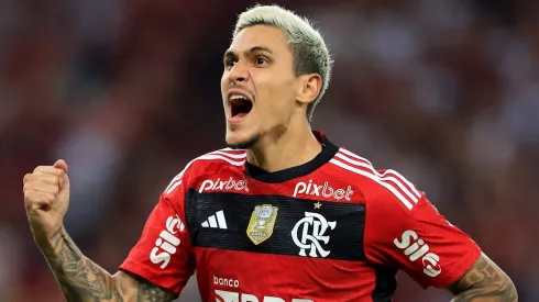 RIO DE JANEIRO, BRAZIL - JULY 05: Pedro of Flamengo celebrates after scoring the first goal of his team during a Copa Do Brasil 2023 Quarter Final match between Flamengo and Athletico Paranaense at Maracana Stadium on July 05, 2023 in Rio de Janeiro, Brazil. (Photo by Buda Mendes/Getty Images)