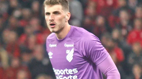 Gabriel Machado/AGIF. Athletico-PR define futuro de Bento e goleiro é comunicado